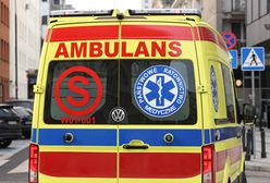 Pacjent zginął po wypadnięciu z karetki. Wraca sprawa pielęgniarki