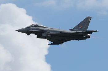 Pierwszy lot nowego Typhoona. "Potężny rywal dla Su-35"