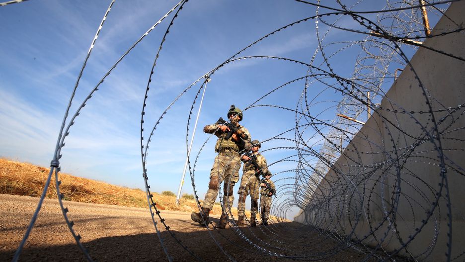 GAZIANTEP, TURKIYE - NOVEMBER 20: Turkish army members of 1st and 3rd Border Regiment Commands guard the border near Gaziantep, Turkiye on November 20, 2022. With weapons, gear, and systems made in Turkiye, Turkish soldiers on the Syrian line, which is the country's longest land border, are keeping watch 24/7. (Photo by Mehmet Akif Parlak/Anadolu Agency via Getty Images)