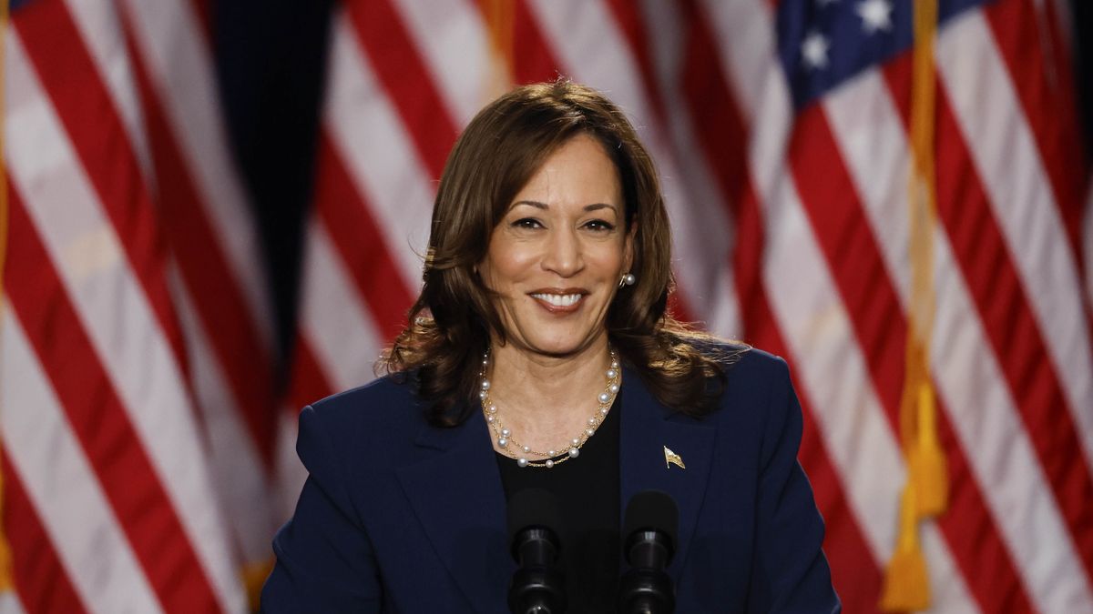 US Vice President Kamala Harris campaigns in Milwaukee, Wisconsinepa11493071 US Vice President Kamala Harris speaks during a campaign event at West Allis, Wisconsin, USA, USA, 23 July 2024. US President Biden announced on Sunday 21 July 2024 that he would no longer seek re-election and endorsed Vice President Harris to be the Democratic presidential nominee for the US elections in November 2024.  EPA/JEFFREY PHELPS Dostawca: PAP/EPA.JEFFREY PHELPS
