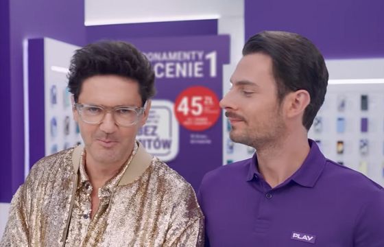 Play zszedł z górki reklamowej. Obciął też koszty IT i prawników