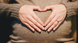 Zakroczym: Pijana 32-latka w ciąży kierowała samochodem. Policjanci znaleźli przy kobiecie narkotyki