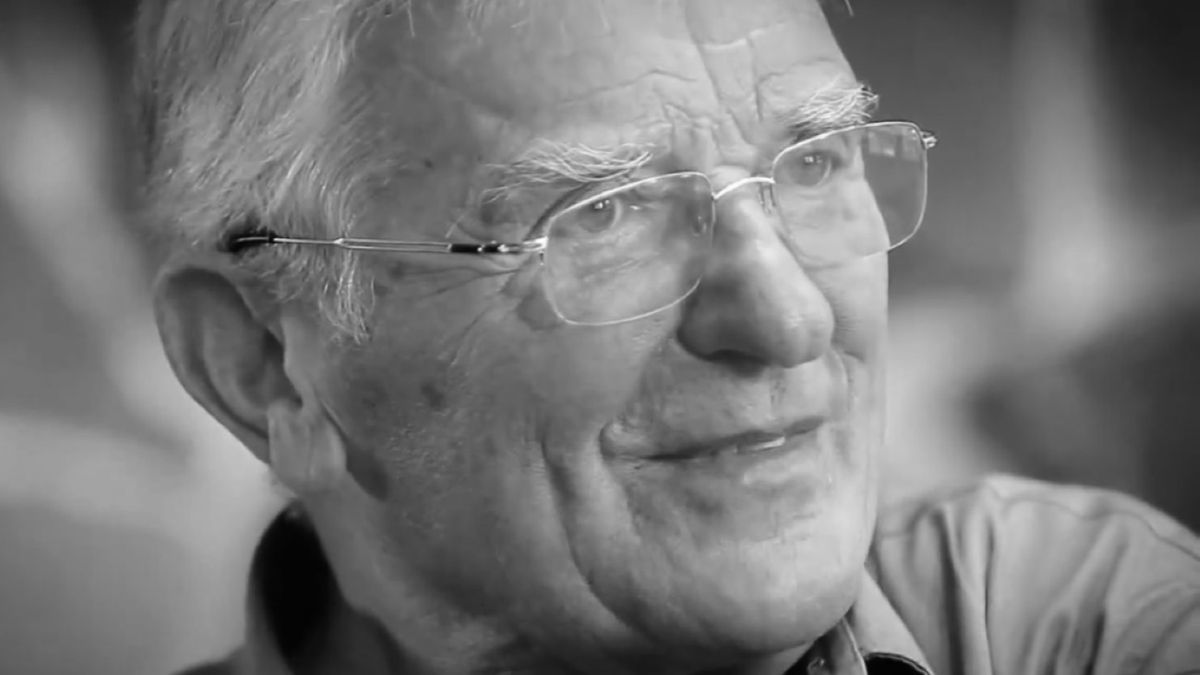 W chwili śmierci Adam Smorawiński miał 93 lata. Był jednym z najwybitniejszych polskich rajdowców