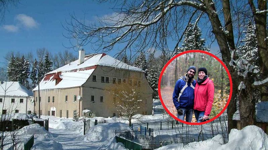 Tomas Herha (z lewej) z zięciem Thomasem (z prawej) podczas przerwy w pracach ogrodowych w Leśnym Dworze