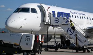 Nowy komunikat LOT-u. Chodzi o odwołane loty do Dubaju i Rijadu