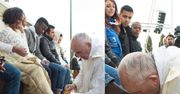 W Wielki Czwartek papież obmył stopy imigrantom! "Gest SŁABOŚCI I GŁUPOTY!"