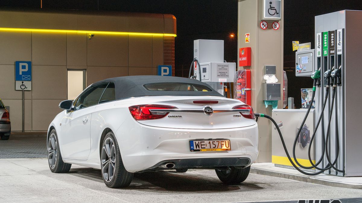 Jeśli już w drodze zorientujemy się, że czegoś brakuje - nie ma powodów do paniki, większość przedmiotów opisywanych w tekście można zakupić na stacji benzynowej.