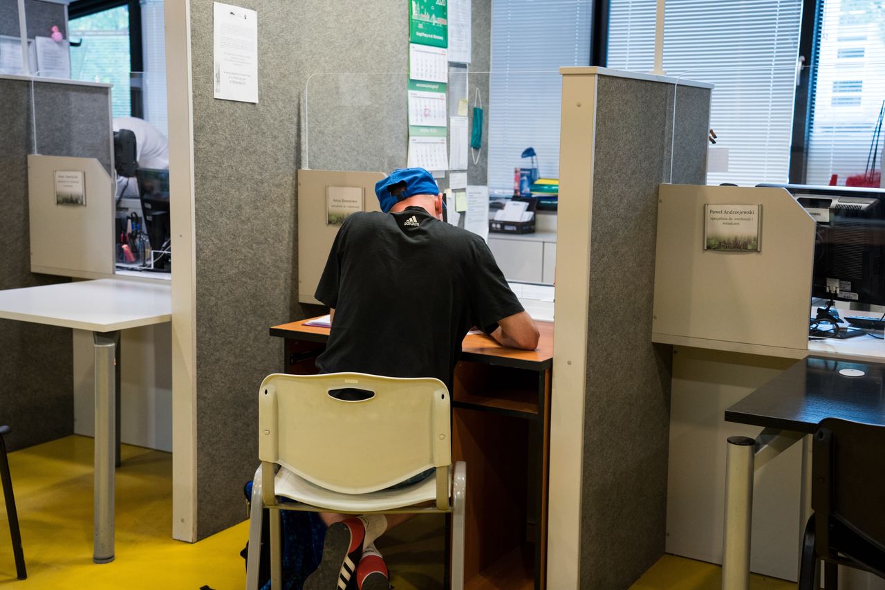 Urzędnik ukradł ponad 100 tys. zł. Wypłacał sobie nienależne świadczenia