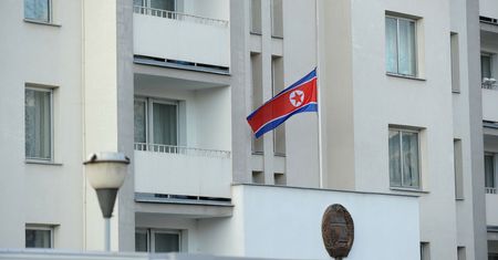 Biznes w ambasadzie Korei Północnej. "Radzimy się nie interesować"