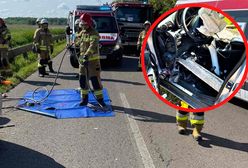 Wypadek. Betonowe bariery "wbiły się" w samochód. Dziecko zabrał LPR