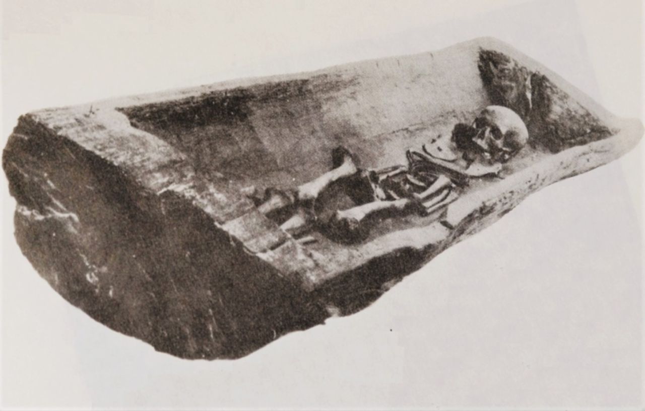 W XIX w. trumna spadła z klifu. Teraz odkryli zagadkę "księżniczki"