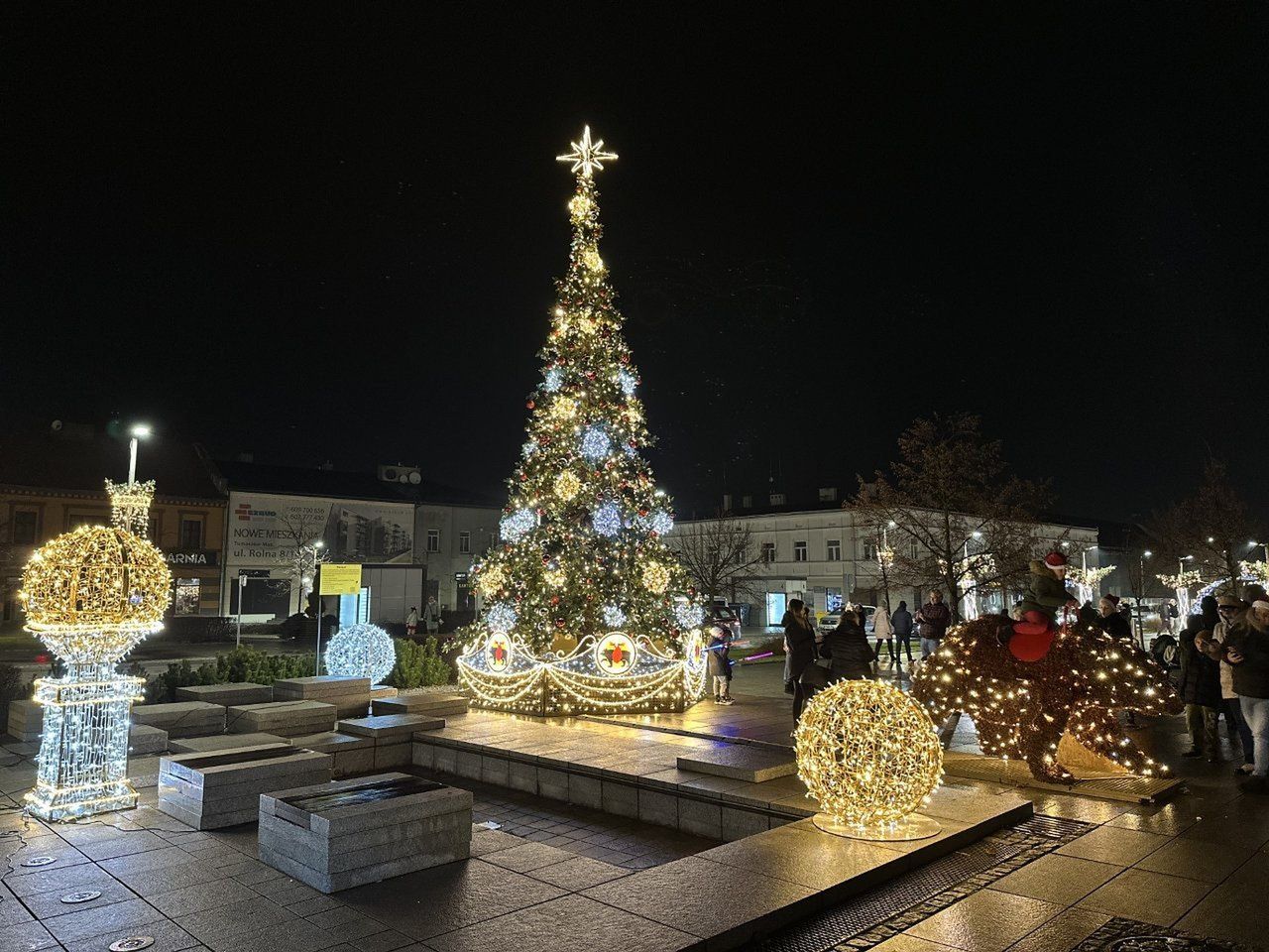 Choinka i iluminacje rozbłysną w Tomaszowie