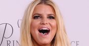 Jessica Simpson chwali się PŁASKIM BRZUCHEM i wzrusza zrzuceniem 45 kilogramów: "Płakałam z dumy" (FOTO)