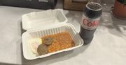 Kupił śniadanie na lotnisku w Dublinie. "Wygląda jak błoto"