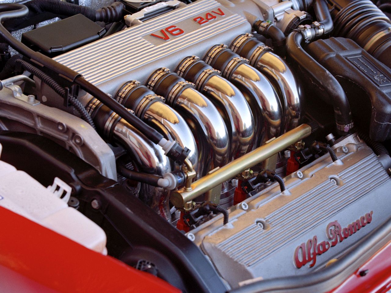 Silnik V6 Busso to jedna z najwspanialszych jednostek napędowych oferowanych po roku 2000, ale w przypadku zakupu auta z wyeksploatowanym silnikiem, może to doprowadzić właściciela do rozpaczy. Zwłaszcza finansowej.