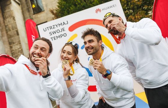 Telewizja i influencerzy w kampanii Huawei