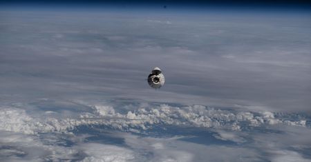 Crew Dragon Crew-13 doleciał na ISS w 7 godzin i 55 minut. Nowy rekord NASA