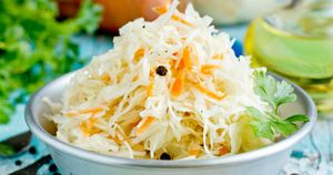 Kiszona kapusta jest jedną ze składowych tego dania