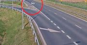 Cofanie na S5 zakończone wypadkiem. Dwie osoby trafiły do szpitala