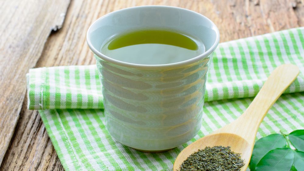 Bezkofeinowa zielona herbata o smaku cytrynowym z witaminą C, bez dodatku cukru