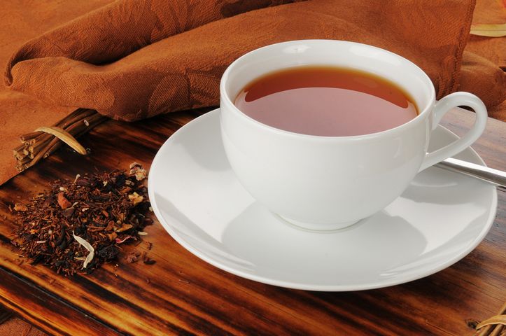 Czarna herbata - naturalny filtr przeciwsłoneczny, zapobiega starzeniu się skóry, profilaktyka raka, zwalcza nadmierną potliwość