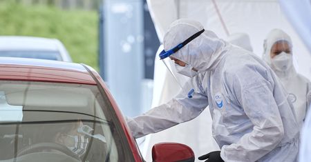 Koronawirus w Polsce i na świecie.  Nowe ognisko w woj. łódzkim. Około 60 zakażonych w fabryce lodów (relacja na żywo - 6 czerwca)