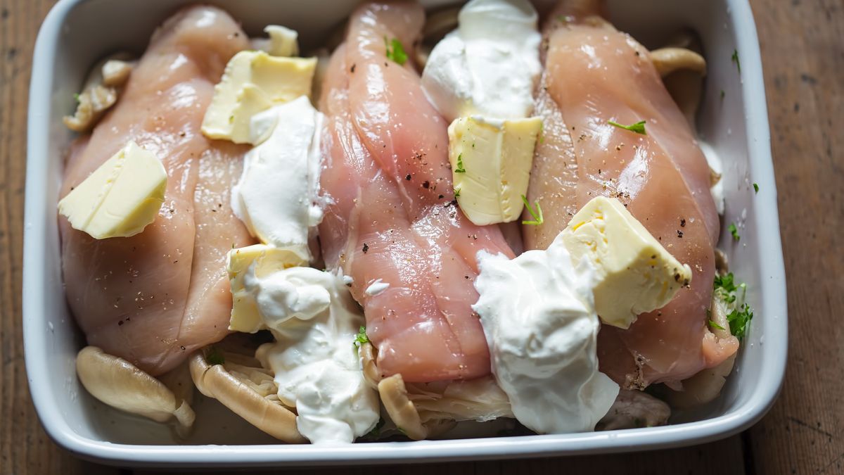 Filet z kurczaka pieczony z boczniakami