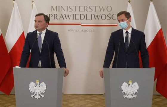 Po zablokowaniu Konfederacji na Facebooku wraca projekt ustawy o wolności w sieci