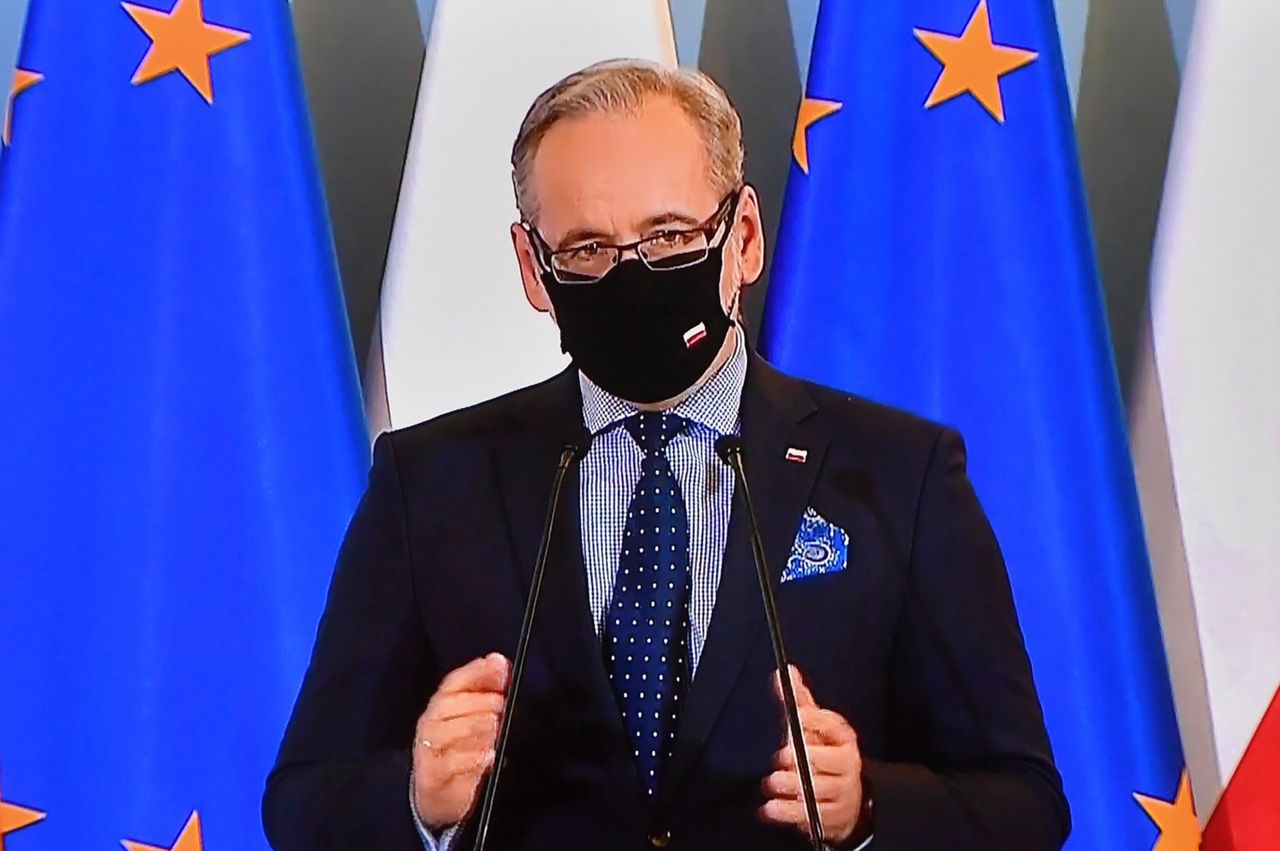 Kiedy koniec obostrzeń? Adam Niedzielski zabrał głos