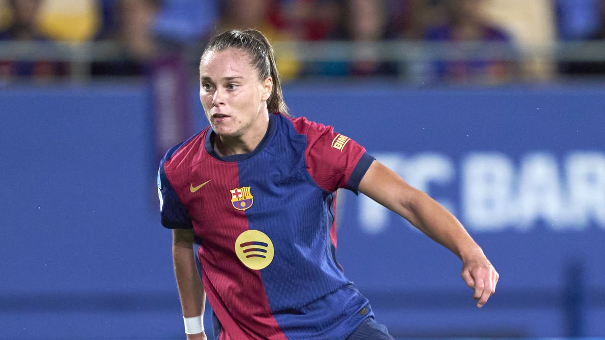 FC Barcelona v Hammarby IF - UEFA Women's Champions League 2024/25 Group Stage MD2
BARCELONA, SPAIN - OCTOBER 16: Ewa Pajor of FC Barcelona looks on during the UEFA Women's Champions League match between FC Barcelona and Hammarby IF at Estadi Johan Cruyff on October 16, 2024 in Barcelona, Spain. (Photo by Pablo Rodriguez/Quality Sport Images/Getty Images)
Quality Sport Images