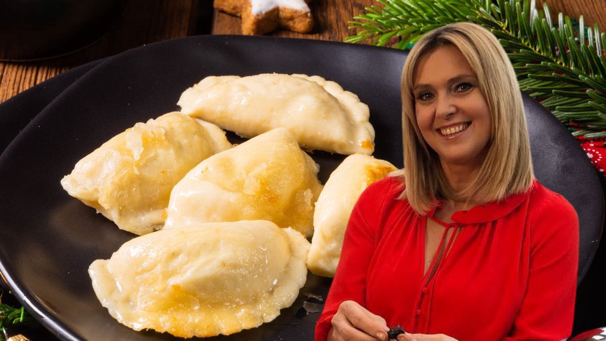 Pierogi z suszoną śliwką podaj ze smażoną śmietaną lub masłem 