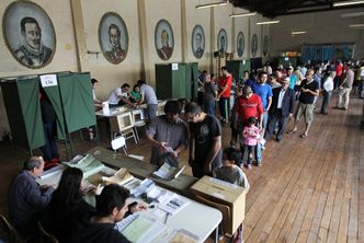Wybory prezydenckie i parlamentarne w Chile przebiegają spokojnie