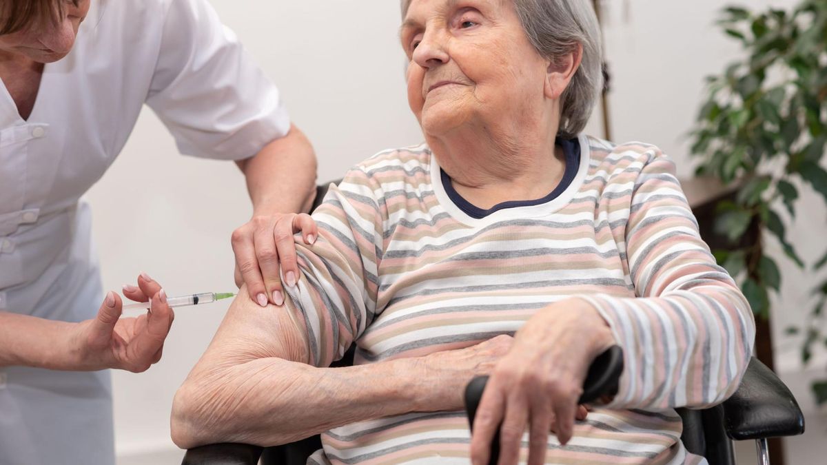 "luka biograficzna" to jedna z barier w szczepieniach seniorów przeciw grypie