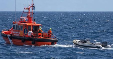 Akcje ratunkowe na Kanarach. Dryfowali po oceanie przy silnych prądach