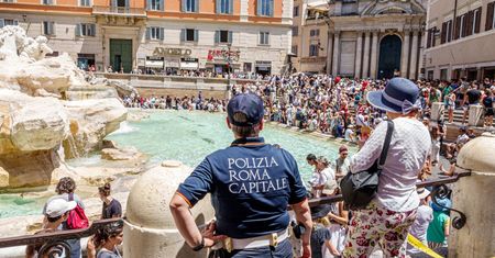 Włochy pękają w szwach. Tłumy turystów zalewają Rzym, Cinque Terre i jezioro Como