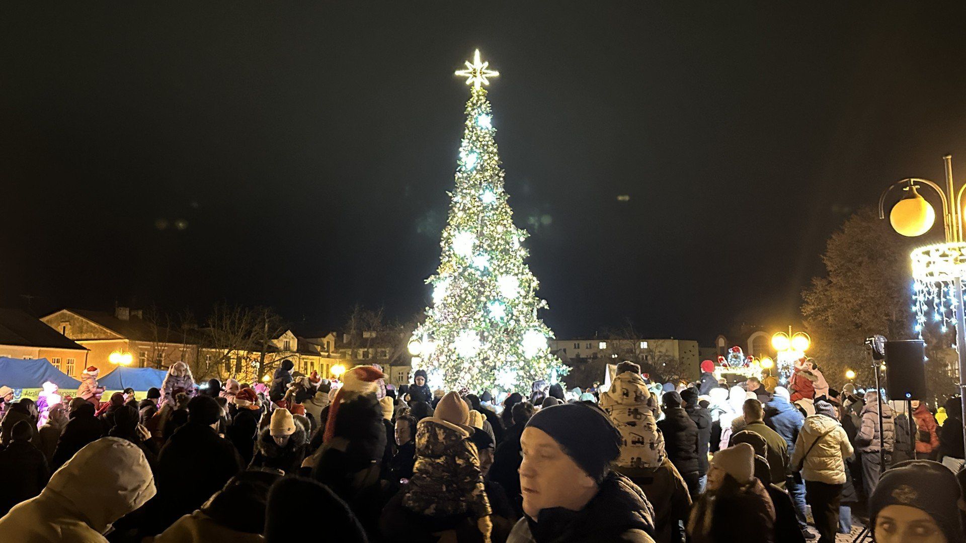 Choinka rozbłysła przepięknie