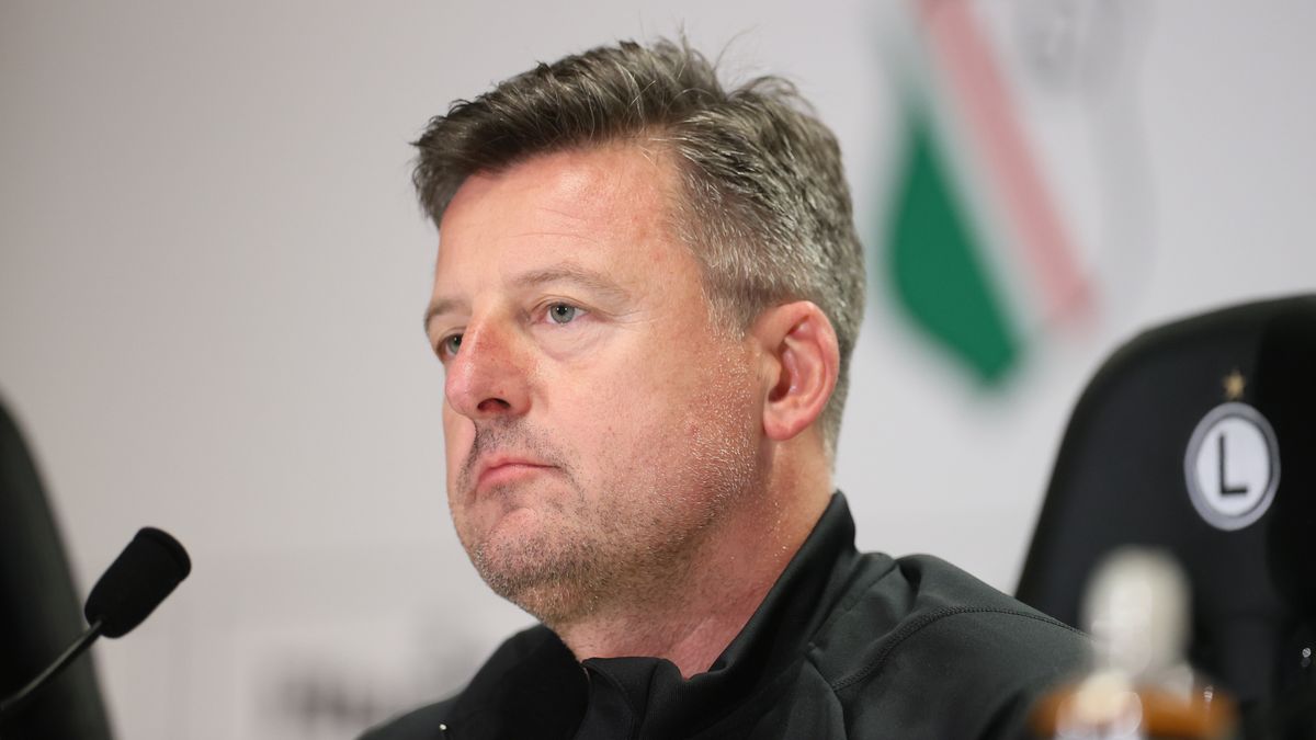 PAP / Leszek Szymański / Na zdjęciu: trener Kosta Runjaić