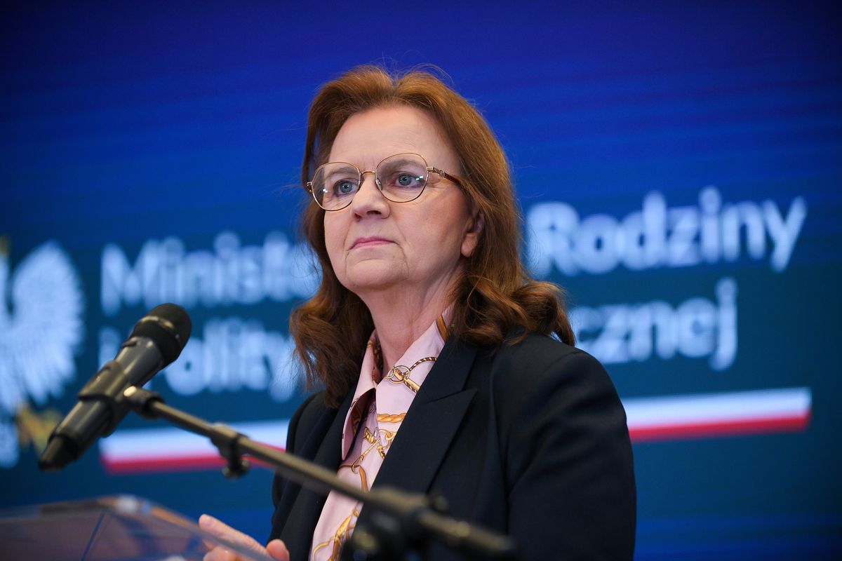 Osobie, która to zrobi do 30 kwietnia 2023 r., ZUS wypłaci 500 plus do 30 czerwca 2023 r. - przypomina prezes ZUS prof. Gertruda Uścińska