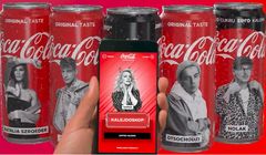 Sarsa, Holak, Otsochodzi, Natalia Szroeder i Smolasty na puszkach Coca-Coli w kampanii „Układaj historie” (wideo)
