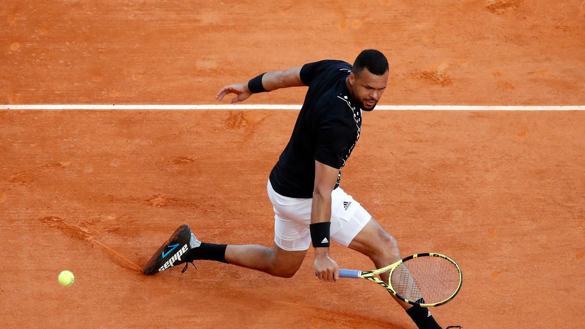 PAP/EPA / SEBASTIEN NOGIER  / Na zdjęciu: Jo-Wilfried Tsonga