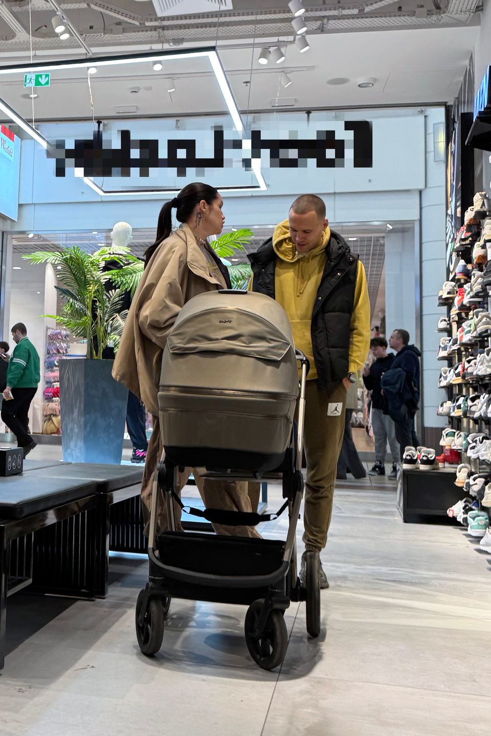 Karolina Gilon ruszyła na łowy zakupowe do sklepu sportowego