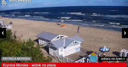 8:00 we wtorek. Takiego widoku na polskich plażach nie było już dawno