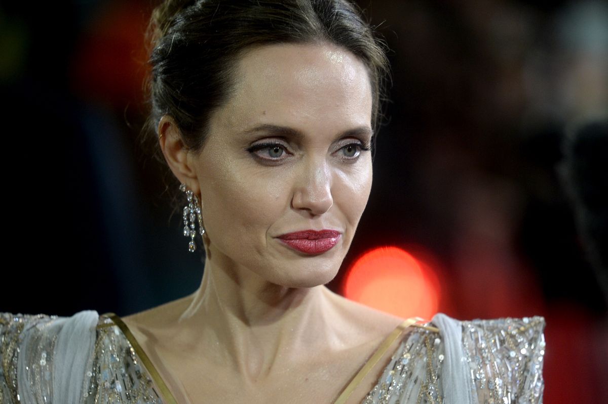 Angelina Jolie napisała poradnik dla młodzieży