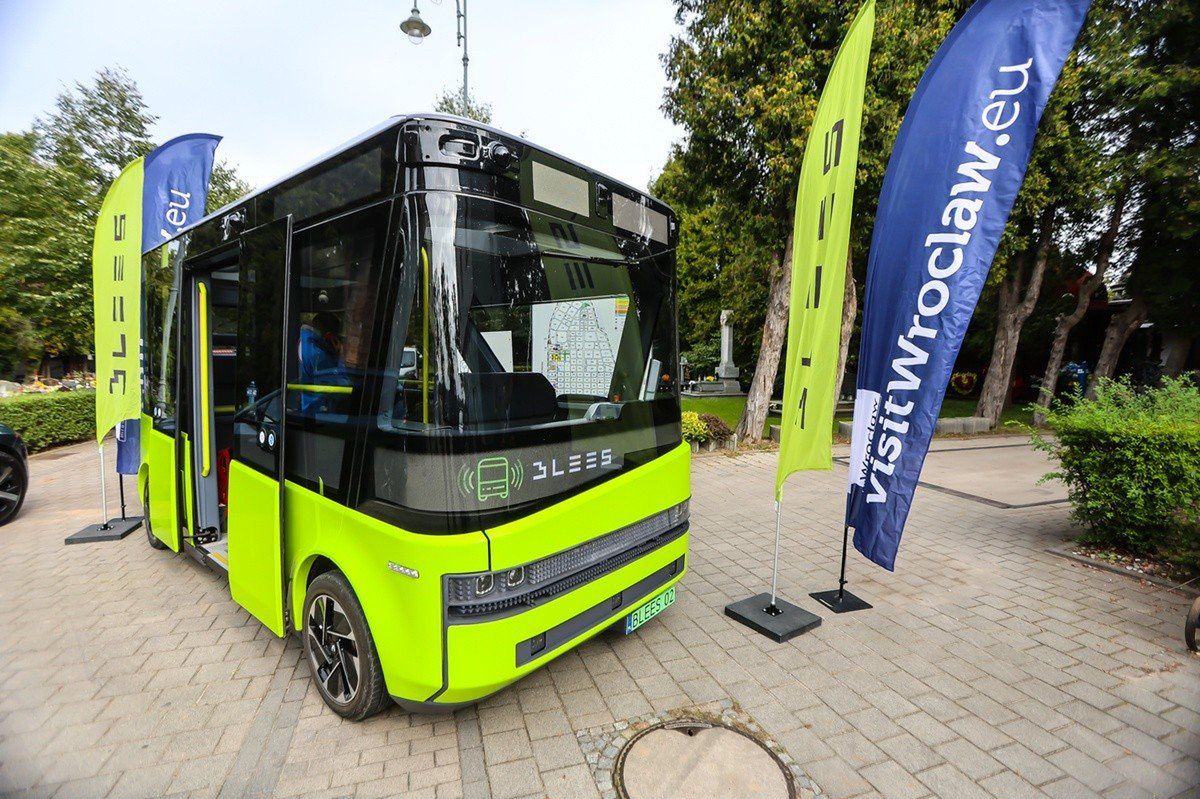 Wrocław: Bus, który sam zawiezie pasażerów. Odbędą się testy autonomicznego pojazdu
