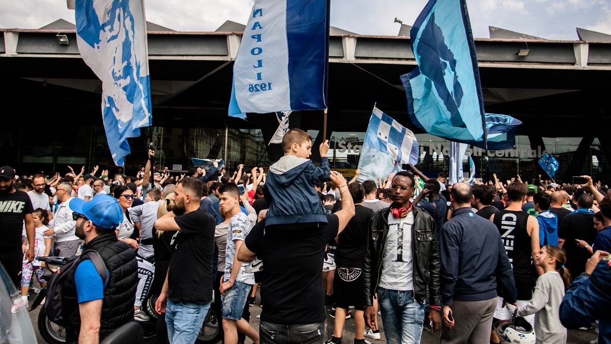 Newspix / ZUMA / Na zdjęciu: kibice SSC Napoli
