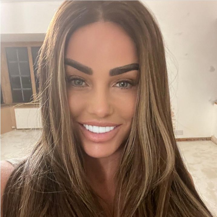 Katie Price na wakacjach w Tajlandii. Tak wygląda po 16. operacji biustu