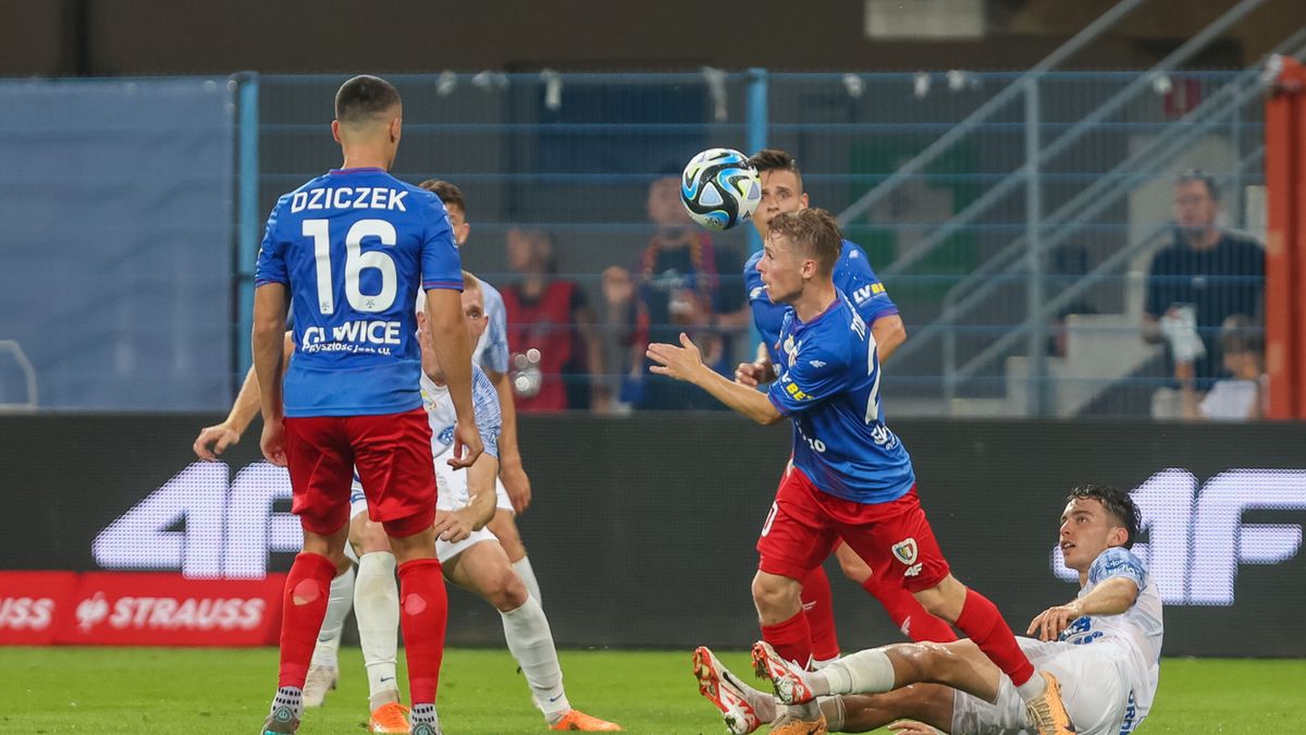 PAP / Zbigniew Meissner / Na zdjęciu: mecz Piast Gliwice - Ruch Chorzów