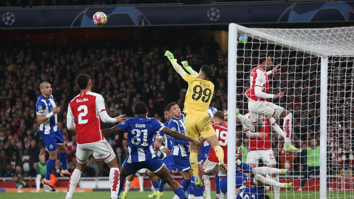 Zdjęcie okładkowe artykułu: Getty Images / Rob Newell / Piłkarze FC Porto i Arsenalu w meczu Ligi Mistrzów