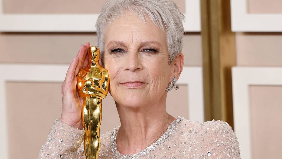 Jamie Lee Curtis ze swoim pierwszym Oscarem