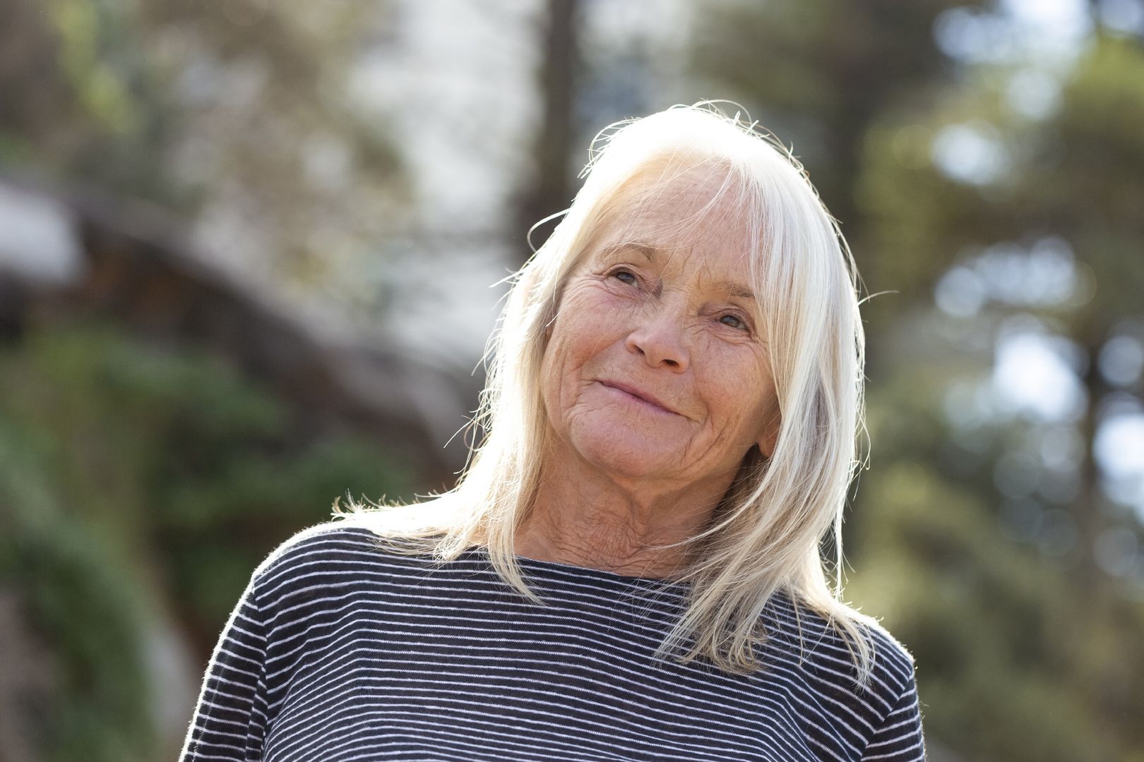 Portrait of dreaming, modern attractive senior woman, background with copy space
Portrait of dreaming, modern attractive senior woman, background with copy space, full frame horizontal composition
imamember